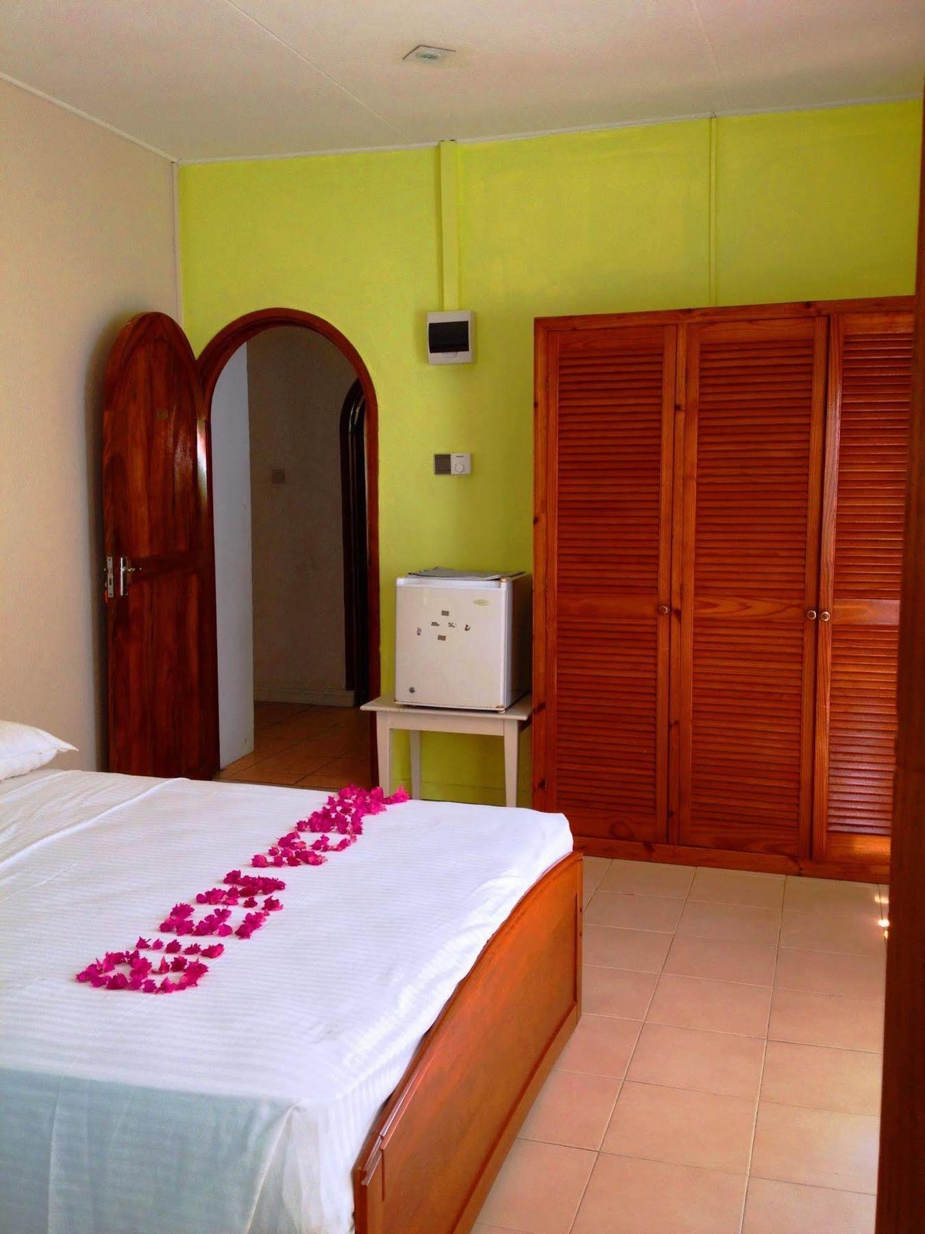 Guest house Beau Vallon 3*