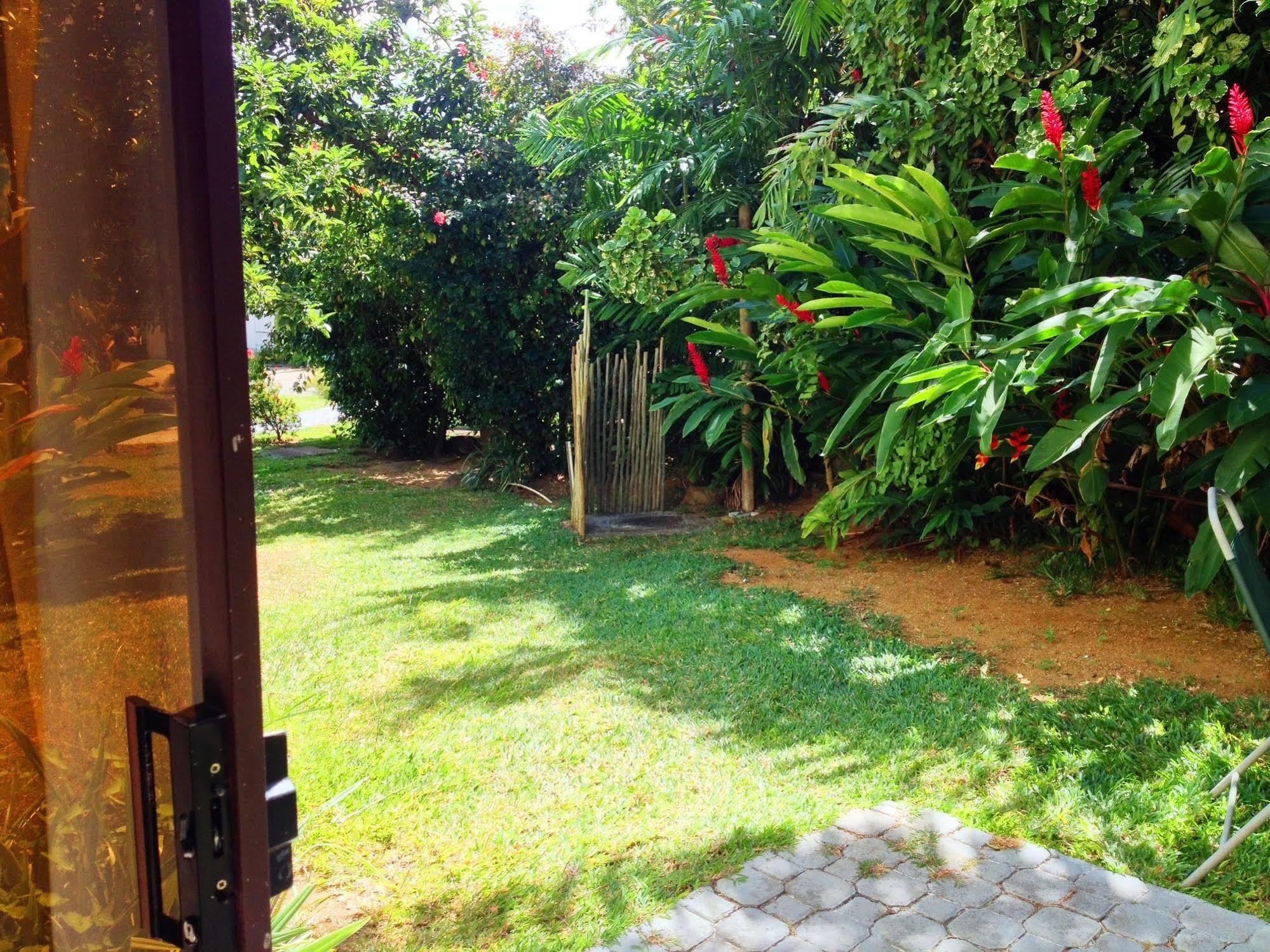 Beau Vallon Guest house 3*