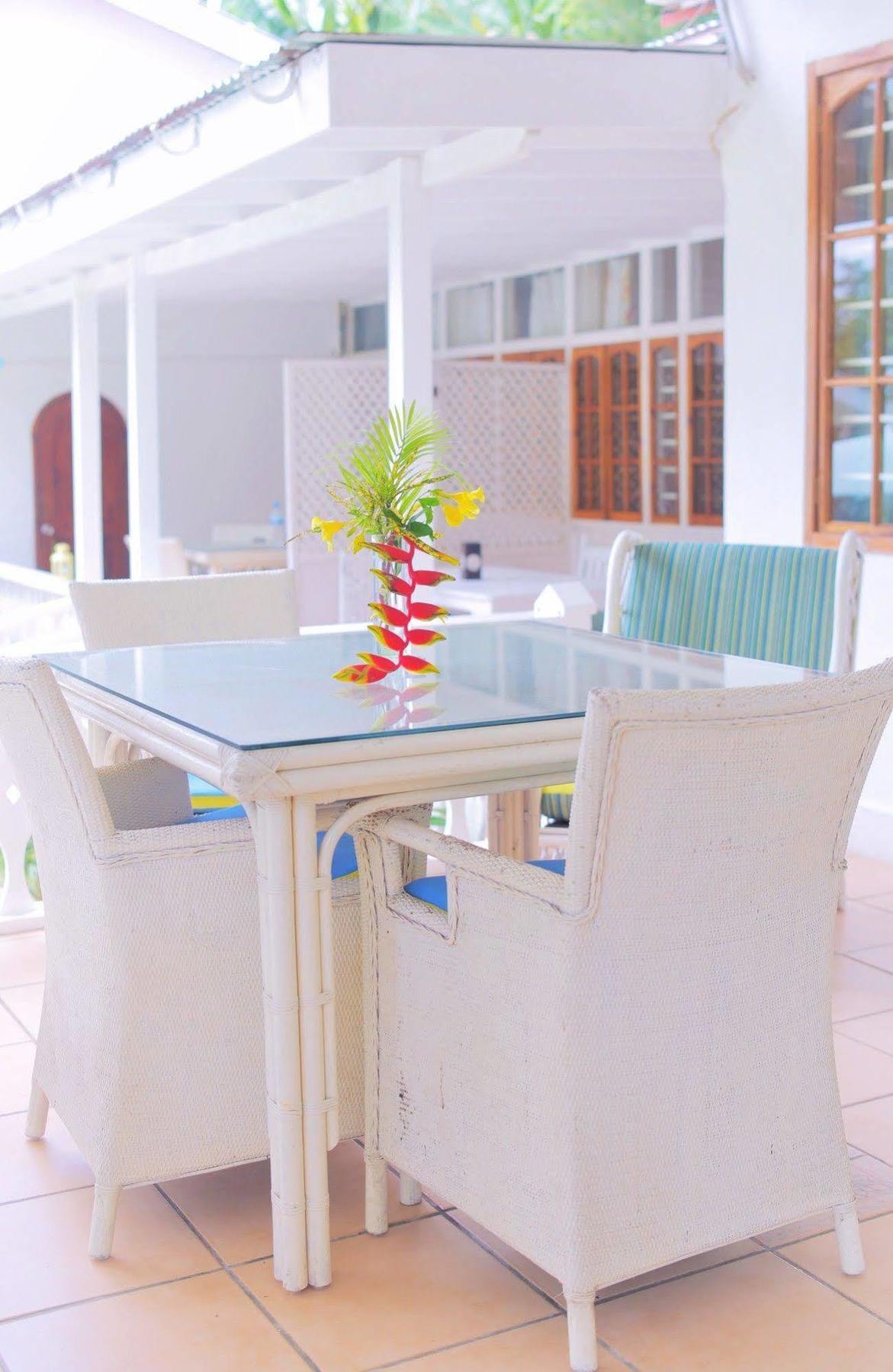 Beau Vallon 3*